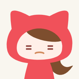 赤い猫のフードをかぶった茶色い髪の不機嫌そうなキャラクター