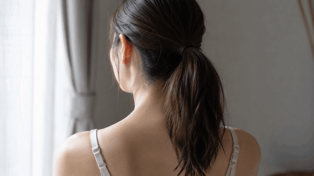 うなじ襟足のケアが必要な理由 アップヘアで露出する首元